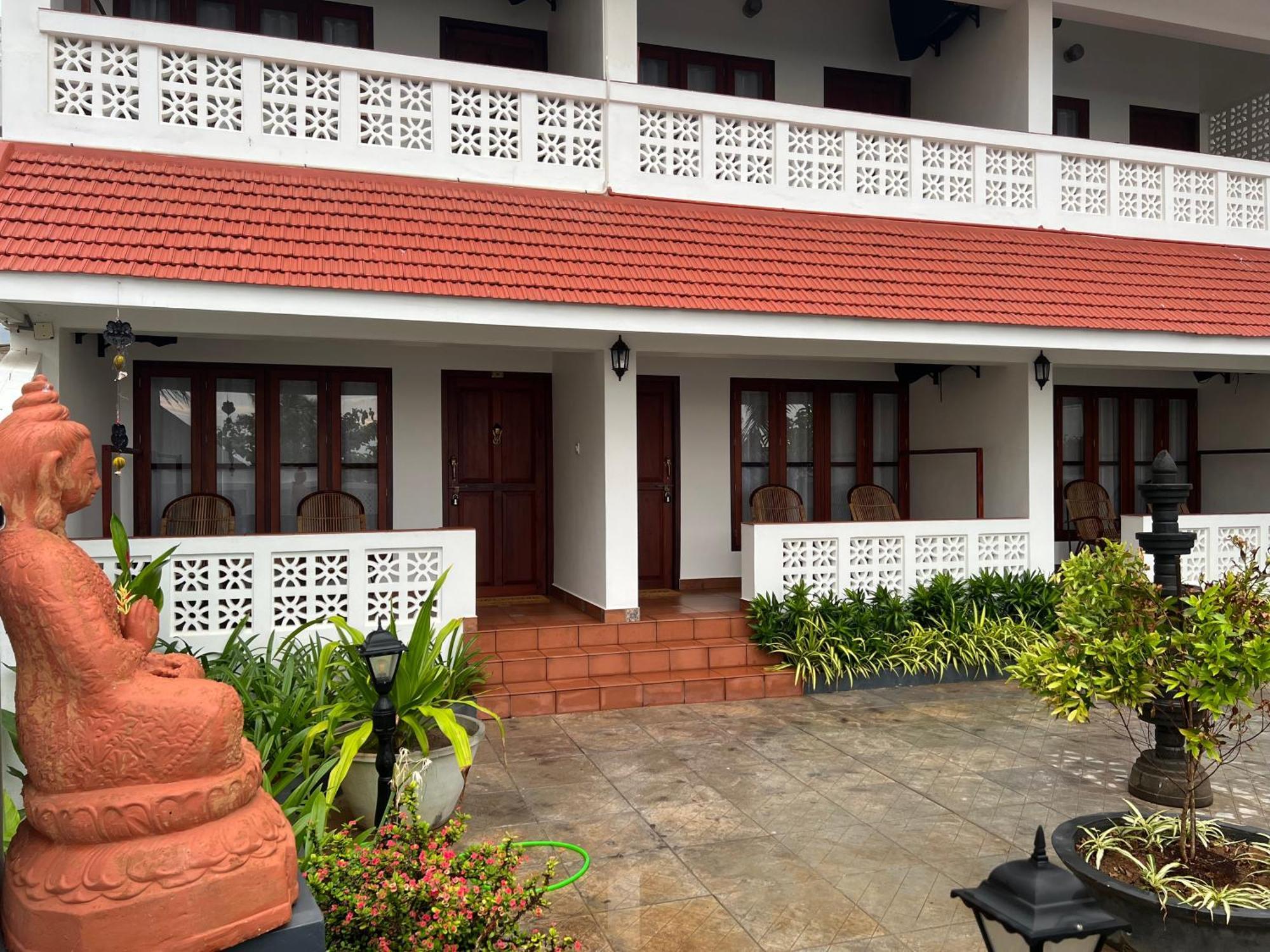 Buddha Beach Hotel Kovalam Zewnętrze zdjęcie